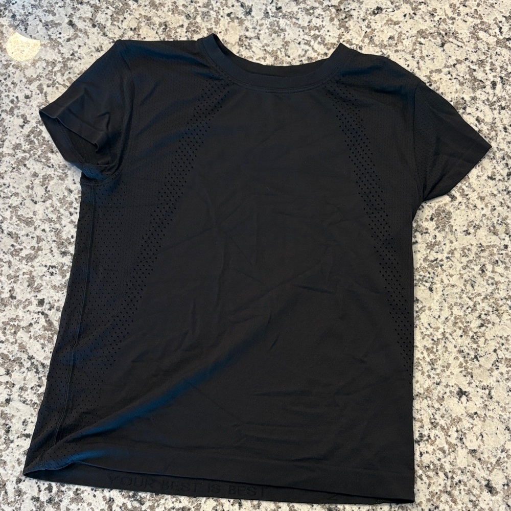 Lululemon Train to Be T shirt in Black